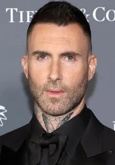 Adam Levine ra mắt ca khúc mới sau bê bối ngoại tình