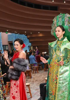 Gần 100 người mẫu, 8 nhà thiết kế tỏa sáng tại VC Fashion Show - Bước chân di sản