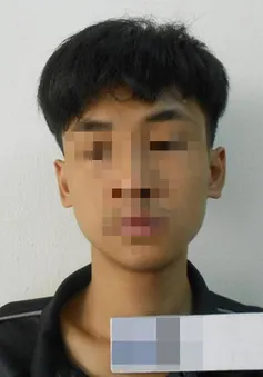 Tống tiền người bị mất điện thoại bằng ảnh ''nóng''