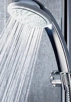 Bé trai 10 tuổi ở Hà Nội tử vong, nghi bị điện giật khi đang tắm