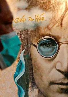 Cây đàn guitar bị đập vỡ của Kurt Cobain và kính của John Lennon được đấu giá