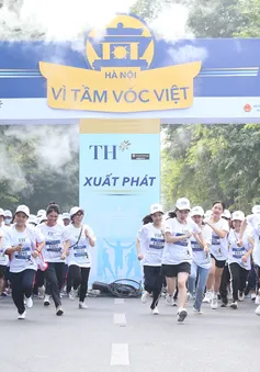 Hàng nghìn học sinh, phụ huynh cùng thầy cô tham gia chinh phục S-Race Hà Nội