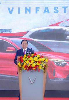 Thủ tướng chứng kiến ô tô điện thương hiệu Việt Nam lần đầu tiến ra thế giới