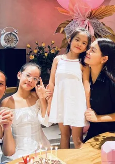 Sao Việt ngày 3/11: Vợ chồng Tấn Minh kỷ niệm 18 ngày cưới, Phạm Quỳnh Anh vui vẻ bên chồng cũ Quang Huy