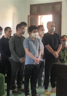 Tuyên án 7 bị cáo tàng trữ trái phép vũ khí quân dụng