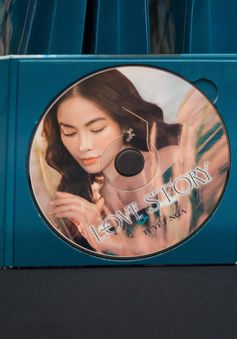 Hoa hậu áo dài Tuyết Nga phát hành CD Love Story