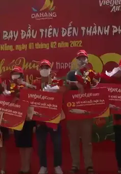 Chuyến bay đầu tiên "xông đất" Đà Nẵng