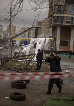 Châu Âu và NATO áp đặt trừng phạt mới, Nga sẵn sàng cử phái đoàn đàm phán với Ukraine