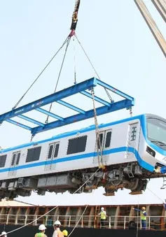 Thêm 2 đoàn tàu của tuyến Metro số 1 về đến TP Hồ Chí Minh