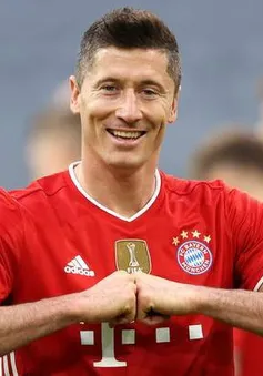 Lewandowski dẫn đầu cuộc đua Chiếc giày Vàng châu Âu