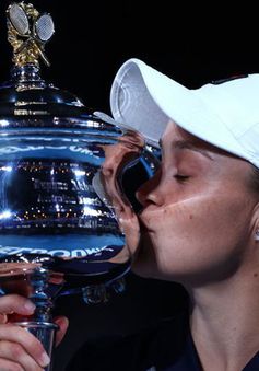 Tay vợt nữ số một thế giới Ashleigh Barty tuyên bố giải nghệ