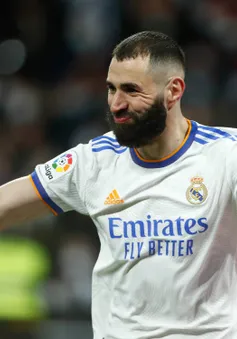 Real Madrid thắng ngược Sociedad, Benzema cán mốc 100 kiến tạo