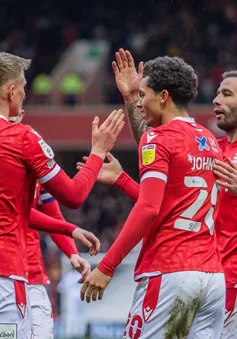 Nottingham Forest vào tứ kết FA Cup