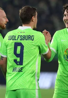 Max Kruse tỏa sáng, Wolfsburg thắng đậm Mainz 05 trên sân nhà