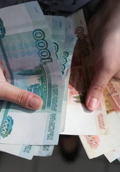 Nga lần đầu trả nợ trái phiếu bằng đồng Ruble