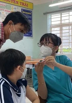 TP. Hồ Chí Minh phát động Tháng cao điểm tiêm vaccine phòng COVID-19