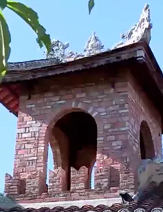 Nhà hát từ những viên gạch cũ