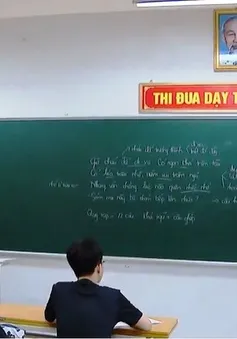 "Áo xanh sư phạm tới trường" dạy miễn phí cho các em học sinh
