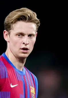 Barcelona muốn bán nhưng De Jong không muốn đi, Man Utd đã dừng đàm phán