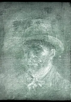 Bất ngờ phát hiện bức tự họa của Van Gogh sau một thế kỷ bị "che lấp"