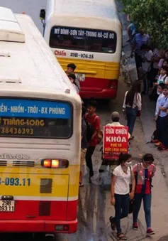 Khách tăng sau 1 tuần xe bus khai thác hết công suất