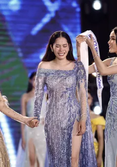 Nam Em khóc nức nở trên sân khấu Chung kết Miss World Vietnam 2022