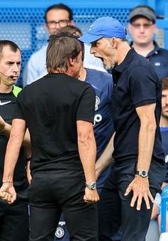 HLV Thomas Tuchel tiết lộ lý do suýt ẩu đả với Antonio Conte