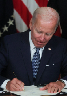 Tổng thống Mỹ Biden ký dự luật về khí hậu, chăm sóc sức khỏe và thuế trị giá 430 tỷ USD