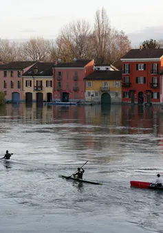 Nguy cơ lũ quét, dông bão tại Pháp và Italy sau nhiều tuần hạn hán