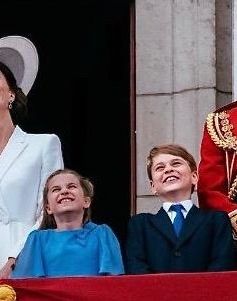 Gia đình William và Kate rời khỏi London để cho các con có cuộc sống "bình thường"