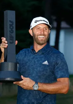 Dustin Johnson vô địch kịch tính tại LIV Golf Boston