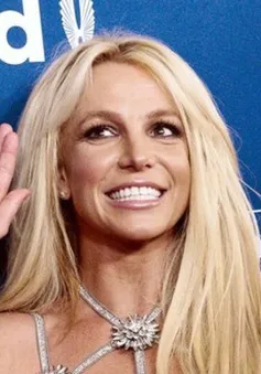 Bị các con chỉ trích, Britney Spears vẫn sẽ sử dụng mạng xã hội