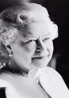 Nữ hoàng Elizabeth II được nhiều người mến mộ vì phẩm giá và sự cống hiến của bà