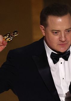 Brendan Fraser chiến thắng Oscar 2023: Sự trỗi dậy của kẻ bị Hollywood "gạch tên"