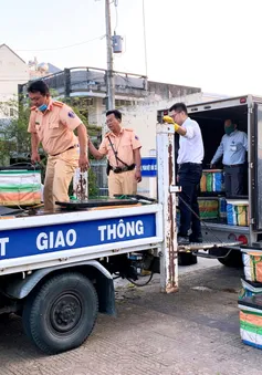 Chặn đứng 600kg tôm bơm tạp chất trên đường đi tiêu thụ