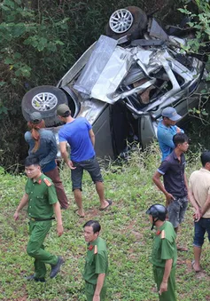 Nguyên nhân vụ ô tô lao xuống vực sâu ở Lâm Đồng khiến 2 ông cháu tử vong