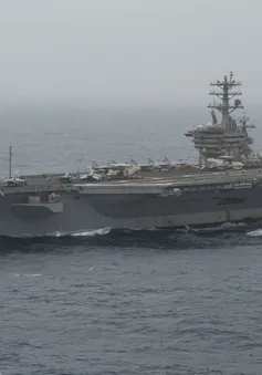 Tàu sân bay hạt nhân của Mỹ USS Nimitz cập cảng Hàn Quốc
