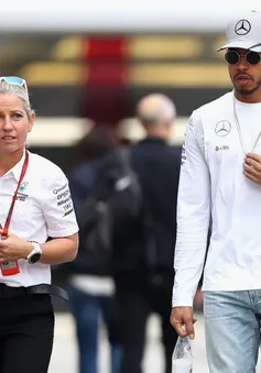 Angela Cullen - người phụ nữ đứng sau thành công của Lewis Hamilton