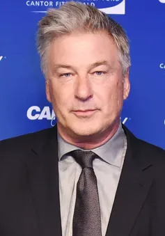 Alec Baldwin vẫn có nguy cơ đối mặt với cáo buộc hình sự trong vụ nổ súng trên phim trường