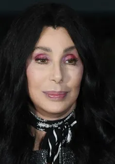 Cher chỉ trích AI sau khi nghe thấy phiên bản giả của mình cover một ca khúc của Madonna