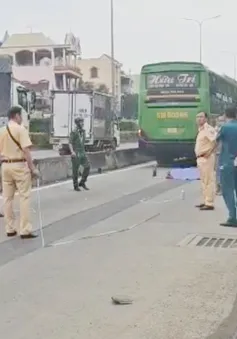 Người phụ nữ thiệt mạng sau va chạm với xe khách ở TP Hồ Chí Minh