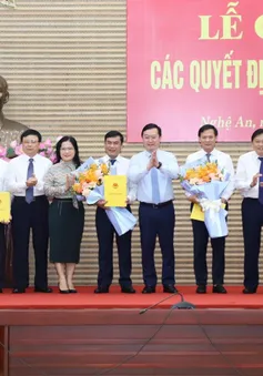 Nghệ An: Công bố các quyết định về công tác cán bộ