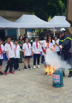 Nhiều hoạt động giáo dục trải nghiệm hưởng ứng Ngày Toàn dân phòng cháy chữa cháy