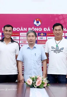 Hai trợ lý của HLV Hoàng Anh Tuấn chính thức ký hợp đồng dài hạn với LĐBĐVN