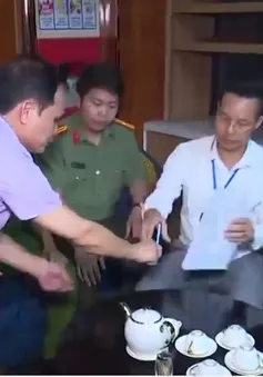 Bất cập trong quản lý dịch vụ karaoke "núp bóng"