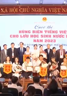 Thi hùng biện - Trải nghiệm tiếng Việt cho lưu học sinh nước ngoài