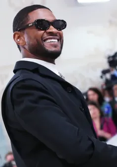 Usher sẽ mang sân khấu Super Bowl 2024 lên "tầm cao mới"