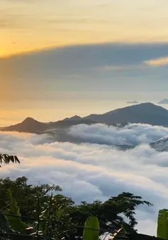 Săn mây phố biển Nha Trang trên đỉnh núi Hòn Én