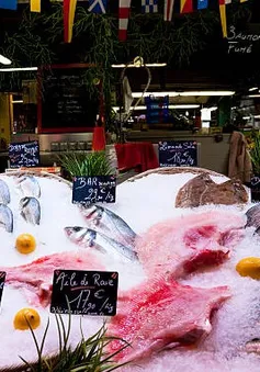 Lạm phát giảm, bữa tiệc cuối năm tại Pháp thịnh soạn hơn