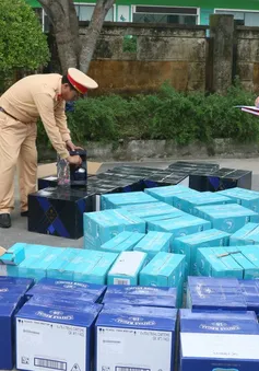 Phát hiện hơn 1.600 chai rượu ngoại không rõ nguồn gốc xuất xứ